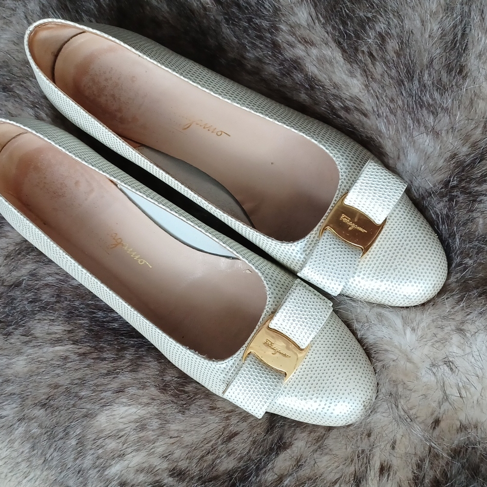 Salvatore Ferragamo Gray and Cream Flats - Picture 14 of 16